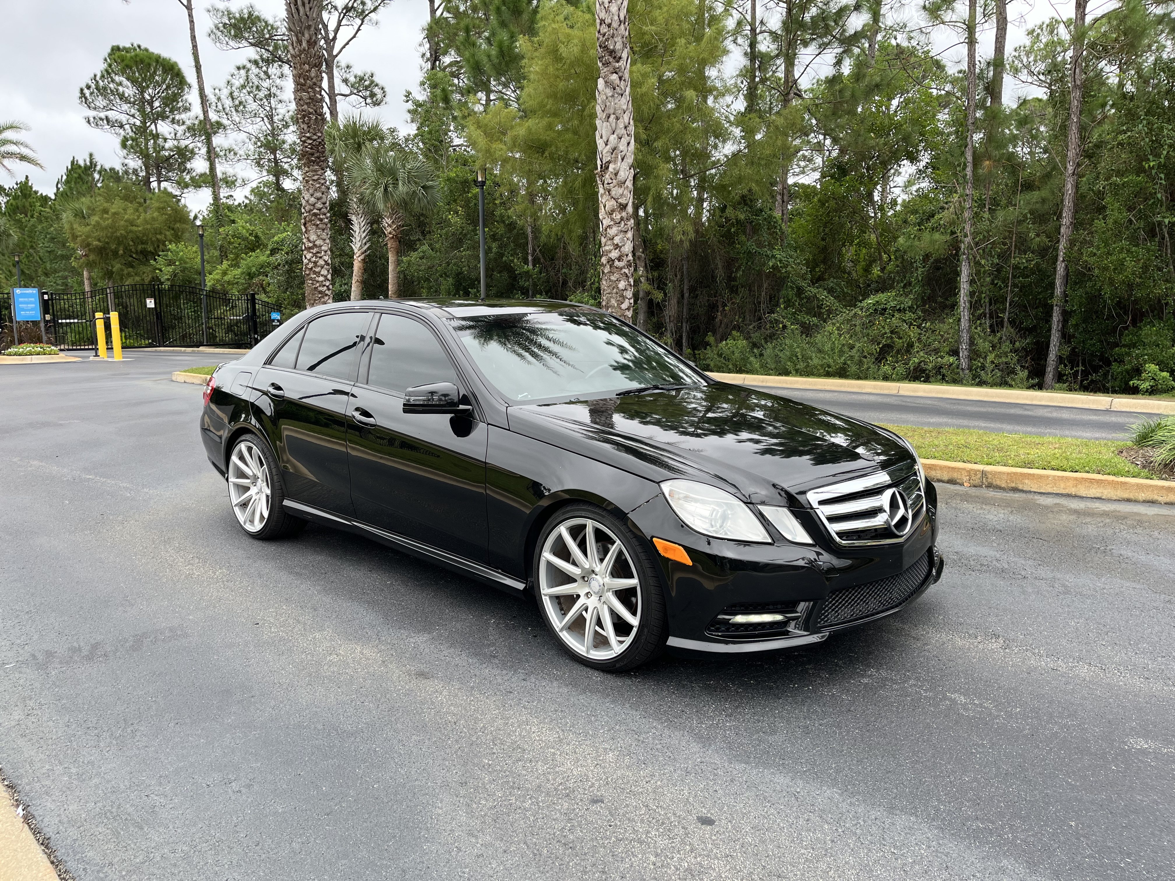 2013 Mercedes-Benz E-Class E350 Sport photo 4