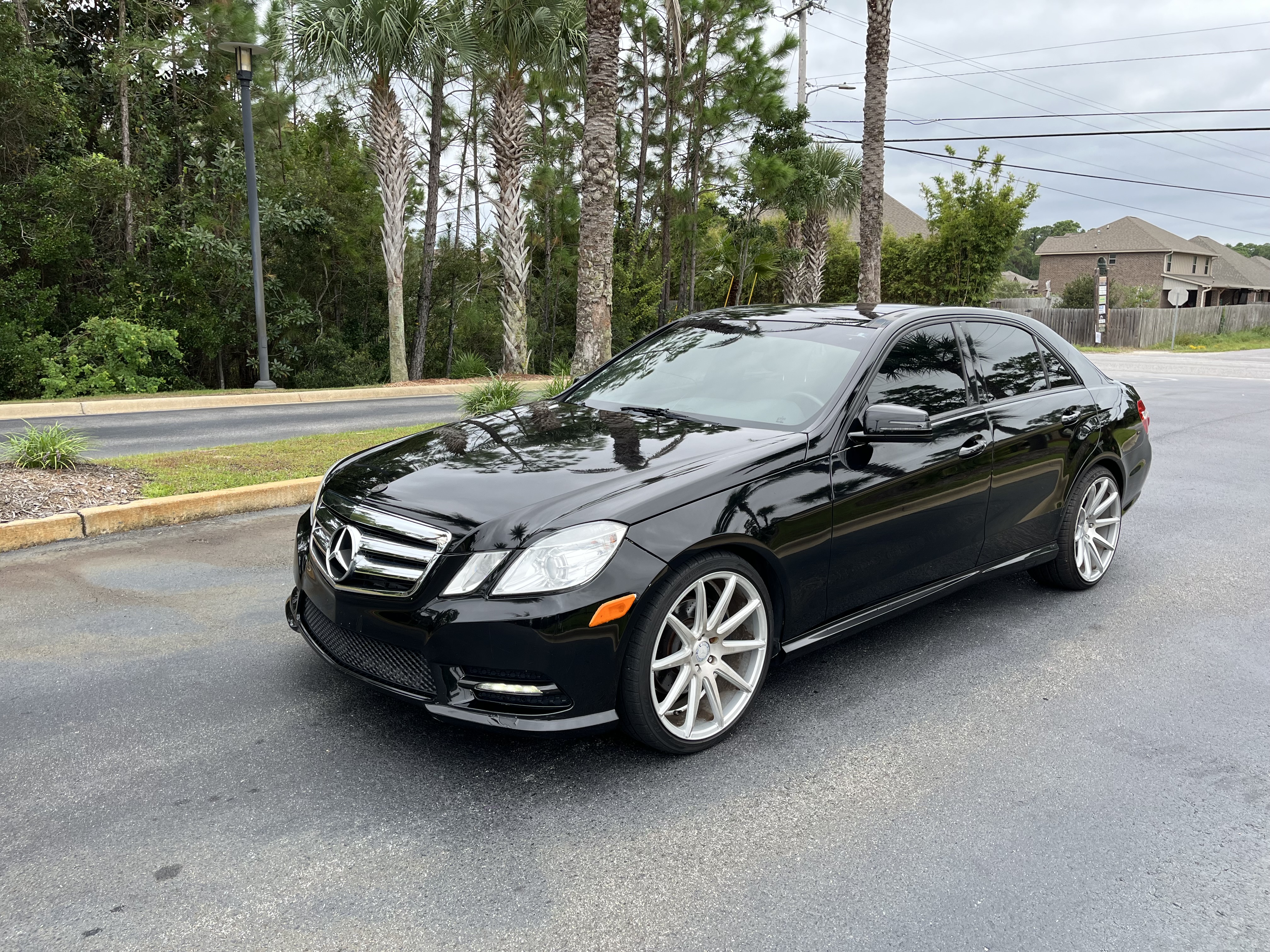 2013 Mercedes-Benz E-Class E350 Sport photo 3