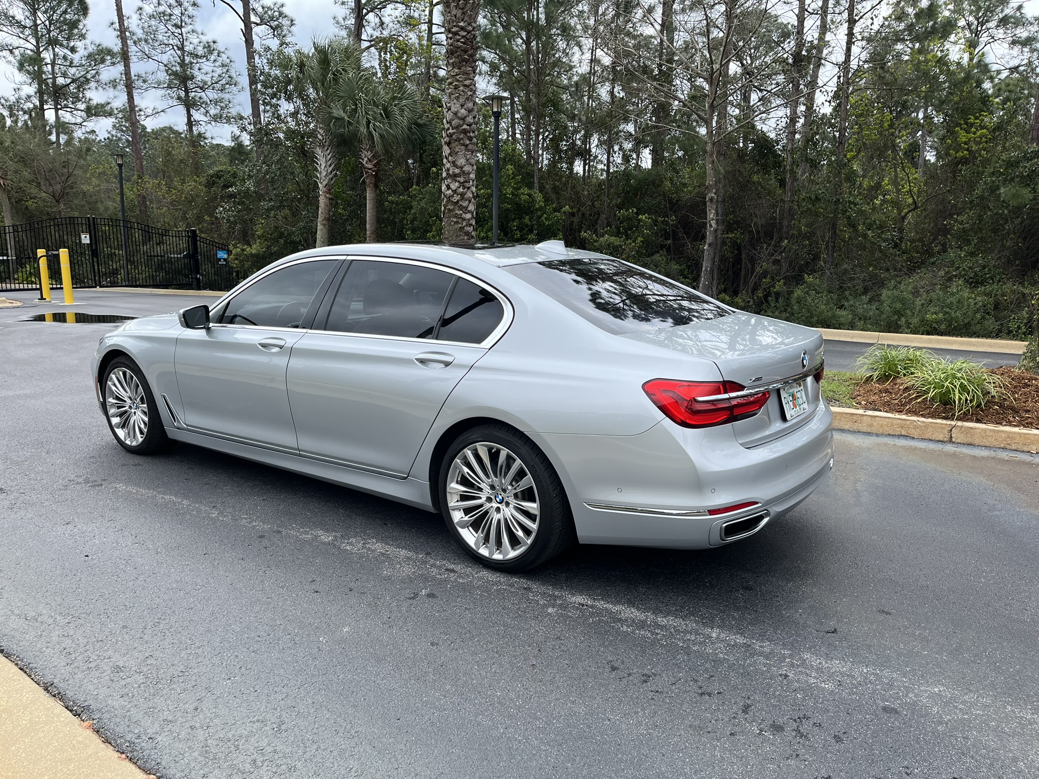 2016 BMW 7 Series 750i photo 5